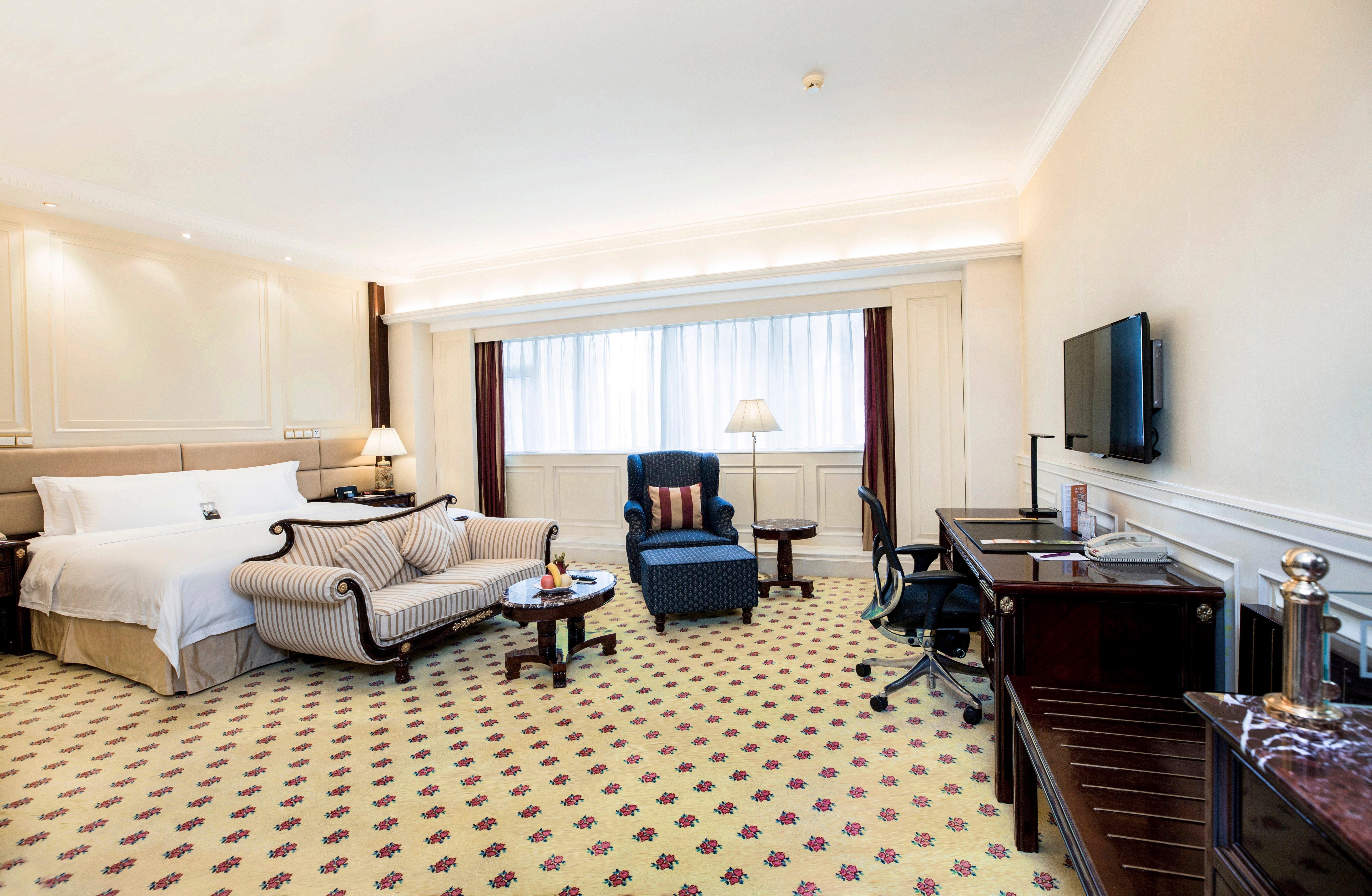 Crowne Plaza Hotel & Suites Landmark Shenzhen By Ihg - Nearby Luohu Border, Indoor Heated Swimming Pool, Complimentary Welcome Drink Екстер'єр фото
