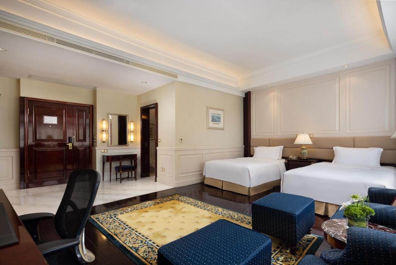 Crowne Plaza Hotel & Suites Landmark Shenzhen By Ihg - Nearby Luohu Border, Indoor Heated Swimming Pool, Complimentary Welcome Drink Екстер'єр фото