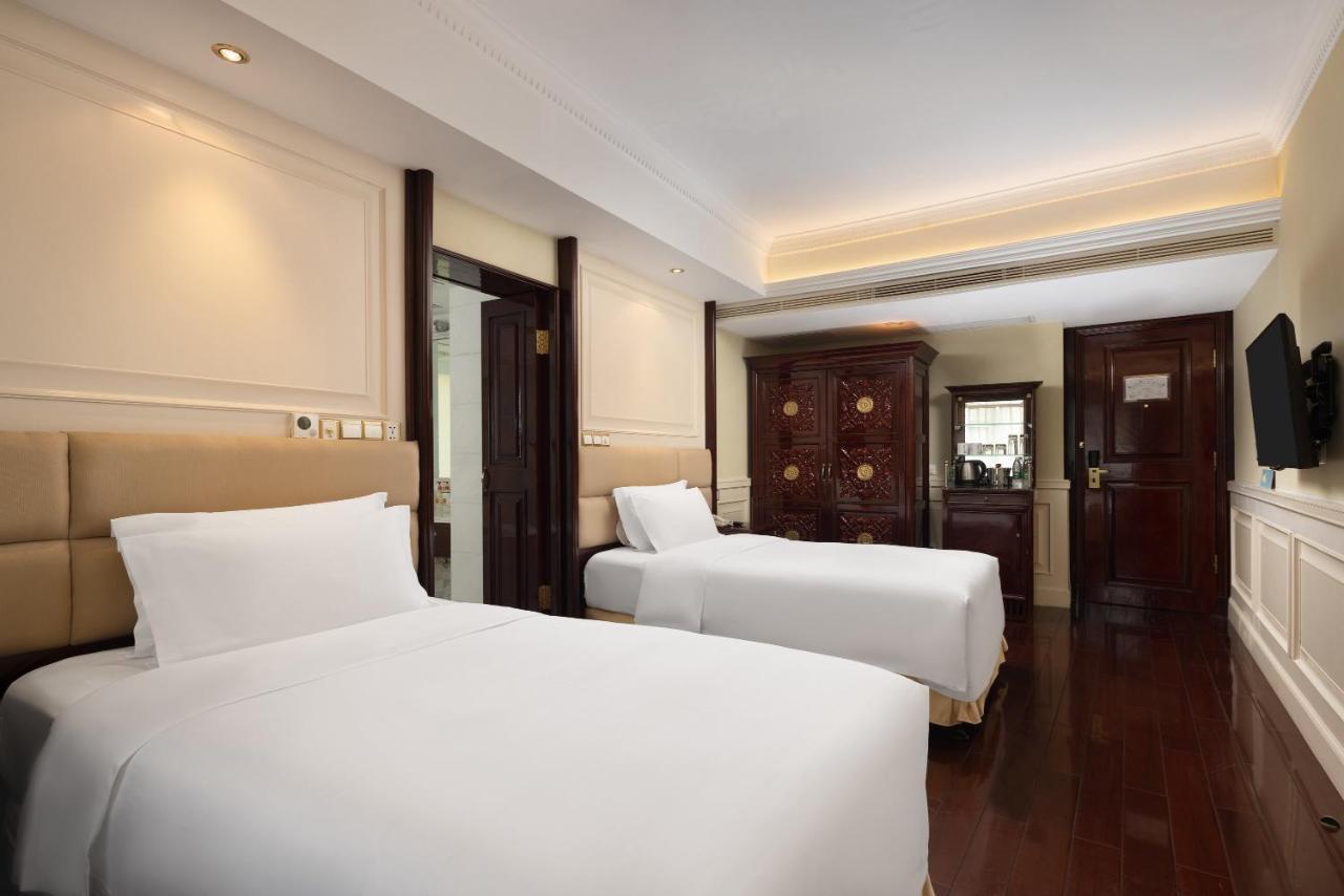Crowne Plaza Hotel & Suites Landmark Shenzhen By Ihg - Nearby Luohu Border, Indoor Heated Swimming Pool, Complimentary Welcome Drink Екстер'єр фото